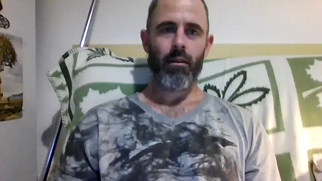 Snapshot of whatYwantMorrre chatting on 8, 10, 2025 whatYwantMorrre online show from 8, 10, 2025