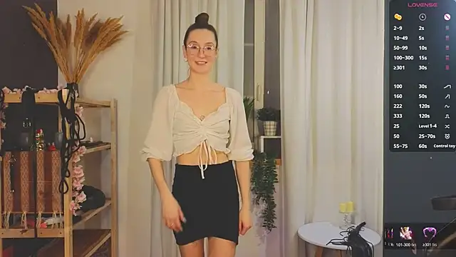 laracroftmansion online show from 11, 11, 2025