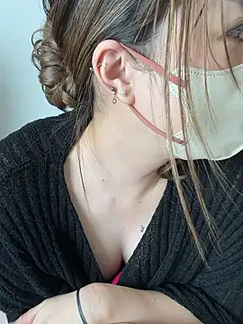 sizuru online show from 10, 3, 2026