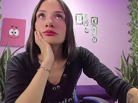 Tammy Thompson  online show from 10, 11, 2025