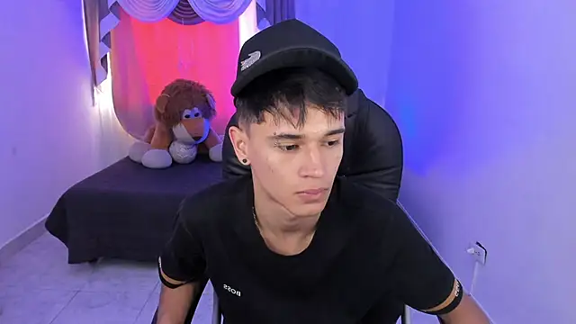 Aron Boyy online show from 3, 3, 2026