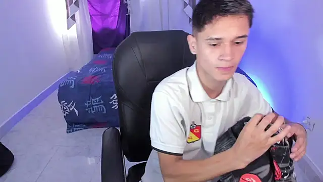 Aron Boyy online show from 21, 10, 2025