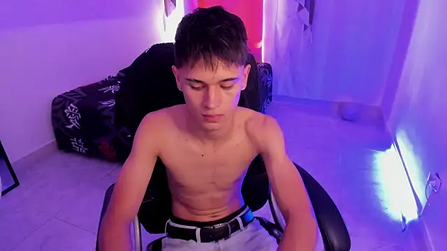 Aron Boyy online show from 15, 12, 2025