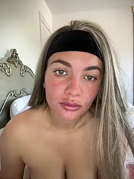 little lola x online show from 30, 4, 2026