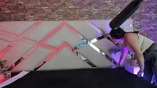 Valery Brand online show from 13, 1, 2026