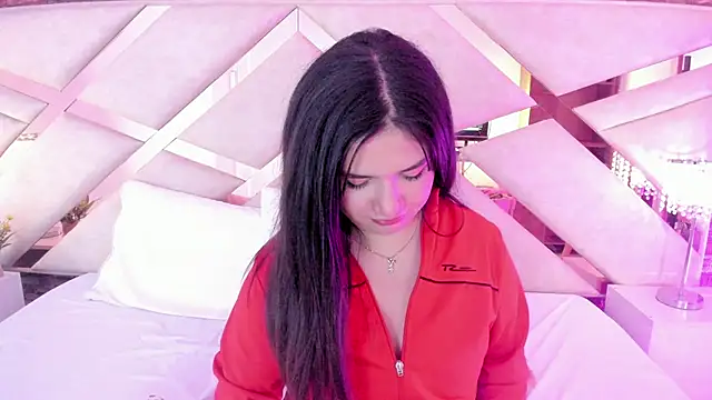 Snapshot of Valery_Brand chatting on 10, 10, 2025 Valery Brand online show from 10, 10, 2025