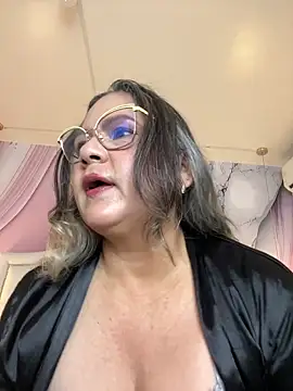 Snapshot of Lucy_Milf_474 chatting on 30, 5, 2026 Lucy Milf 474 online show from 30, 5, 2026