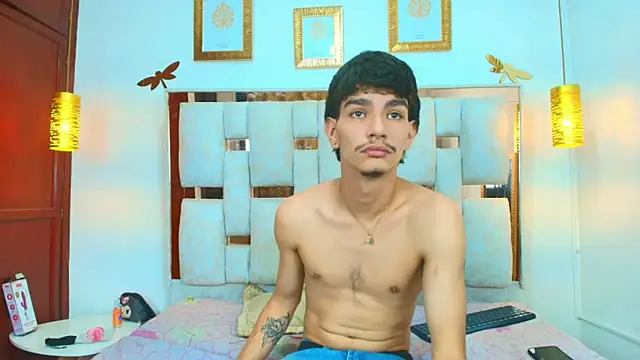 LilyAndJuan online show from 23, 9, 2025