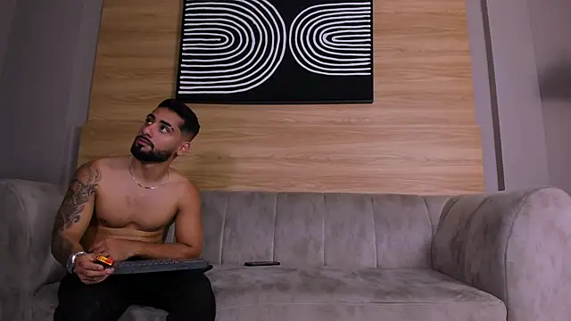 mike friends online show from 24, 10, 2025