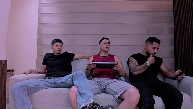 mike friends online show from 27, 11, 2025