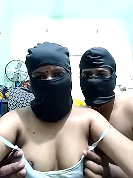 crazcy-couples online show from 9, 9, 2025