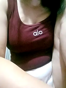 Surrilove online show from 10, 4, 2026