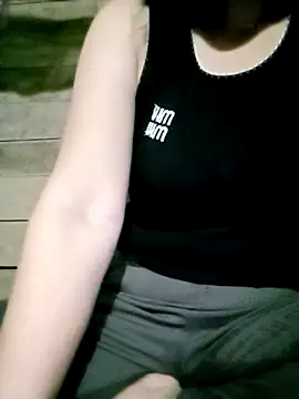 Surrilove online show from 4, 12, 2025