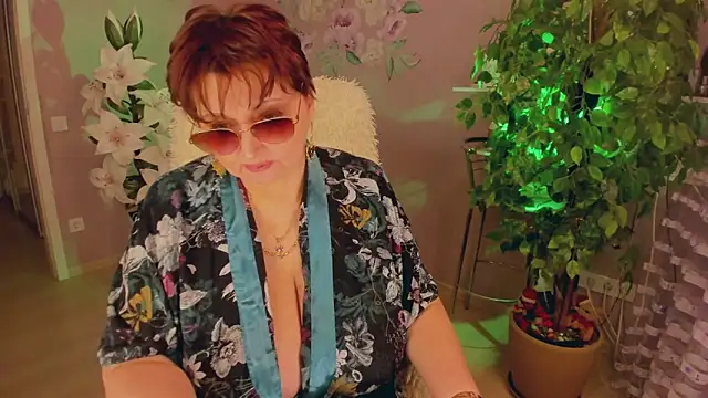 rebekkacharm online show from 27, 9, 2025