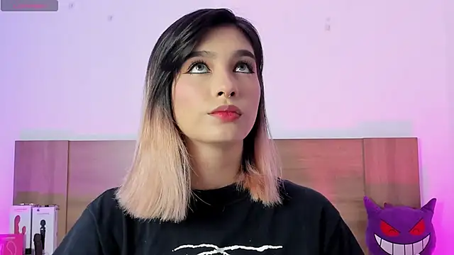 Akatsumi  online show from 18, 11, 2025