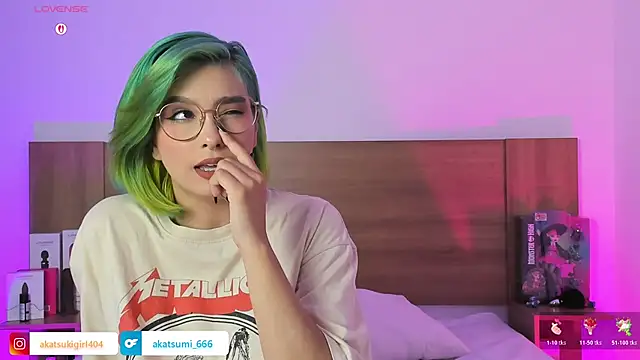 Akatsumi  online show from 9, 1, 2026