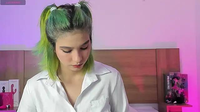 Akatsumi  online show from 16, 2, 2026