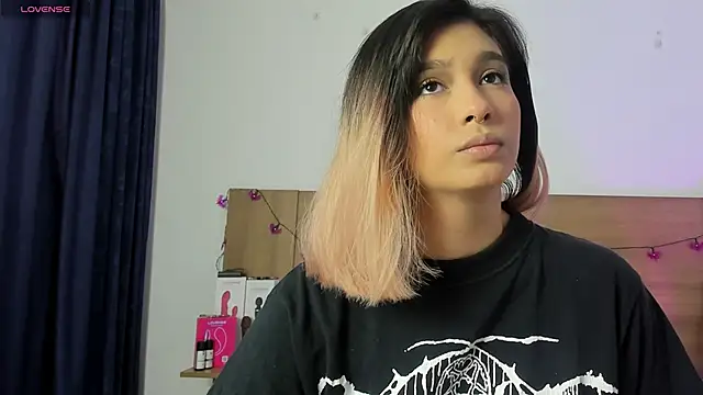 Akatsumi  online show from 29, 10, 2025