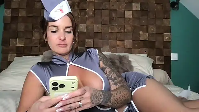 AmyStone   online show from 25, 3, 2026