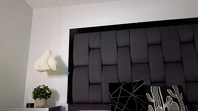 Calipso Parisi online show from 11, 10, 2025