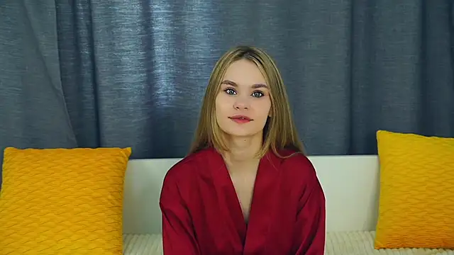 Lilykiss online show from 4, 10, 2025