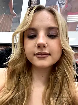 Sky Cutie online show from 22, 9, 2025