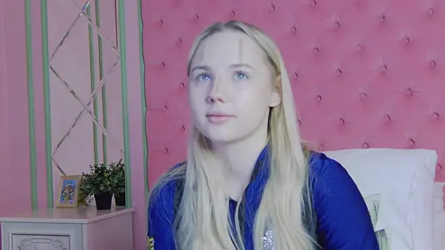 Sky Cutie online show from 27, 2, 2026