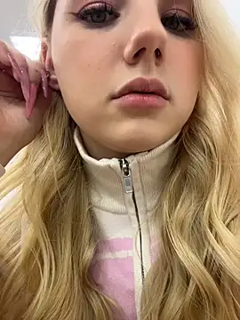 Sky Cutie online show from 1, 12, 2025