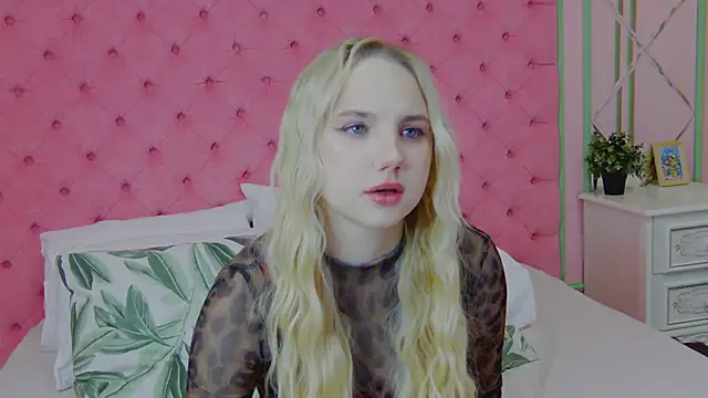 Sky Cutie online show from 22, 2, 2026