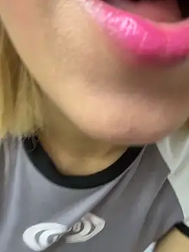 SweetBunnyGF online show from 4, 2, 2026