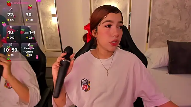 doll eyees  online show from 11, 10, 2025