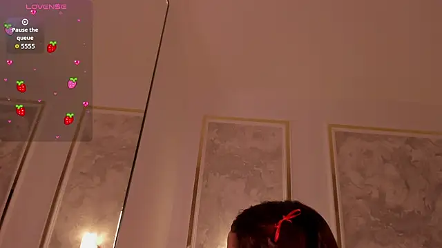 doll eyees  online show from 10, 10, 2025