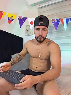 Thiago Hill online show from 28, 6, 2026