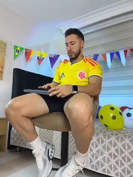 Thiago Hill online show from 24, 6, 2026