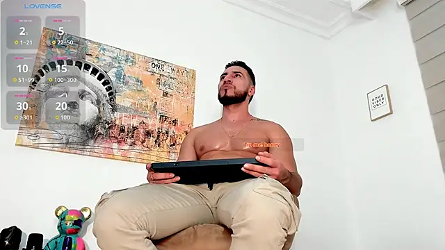 Snapshot of Thiago_Hill chatting on 20, 10, 2025 Thiago Hill online show from 20, 10, 2025