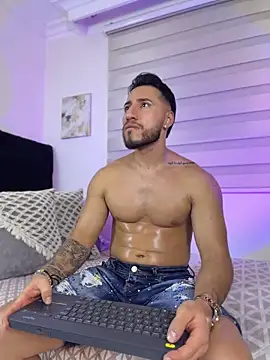 Thiago Hill online show from 21, 6, 2026