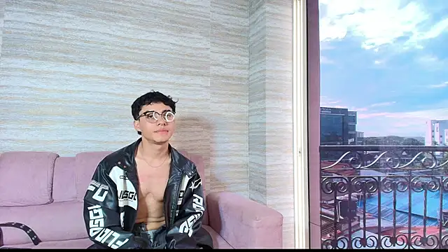 Dani rivass online show from 4, 10, 2025