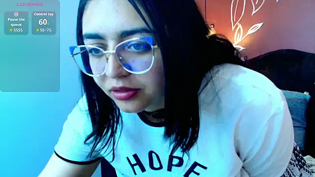 Snapshot of Mia__Scott__ chatting on 22, 10, 2025 Mia Scott online show from 22, 10, 2025