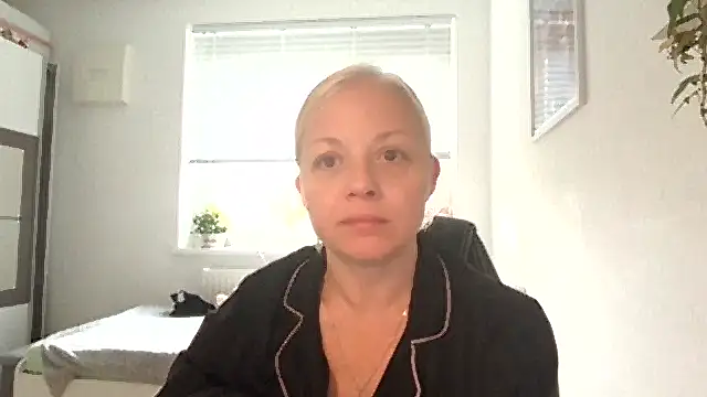 Linsy Kim online show from 16, 10, 2025