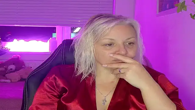 Linsy Kim online show from 7, 2, 2026