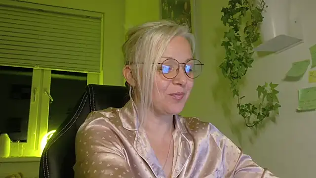 Linsy Kim online show from 6, 3, 2026