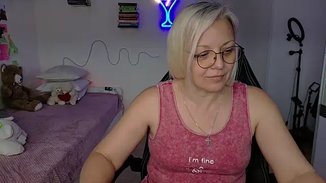 Linsy Kim online show from 10, 4, 2026