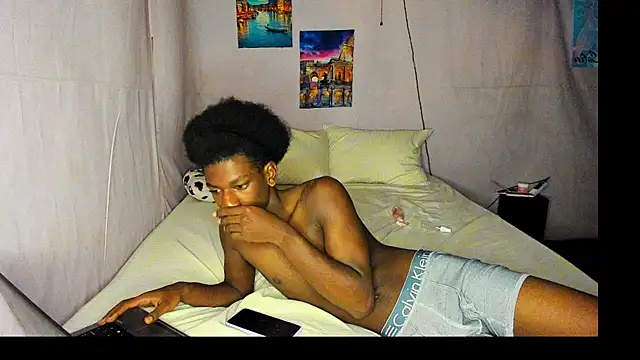 Snapshot of SpicyLolaX_NightDrip chatting on 23, 9, 2025 SpicyLolaX NightDrip online show from 23, 9, 2025