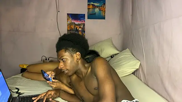 Snapshot of SpicyLolaX_NightDrip chatting on 16, 9, 2025 SpicyLolaX NightDrip online show from 16, 9, 2025