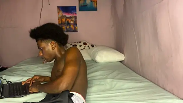 Snapshot of SpicyLolaX_NightDrip chatting on 10, 9, 2025 SpicyLolaX NightDrip online show from 10, 9, 2025