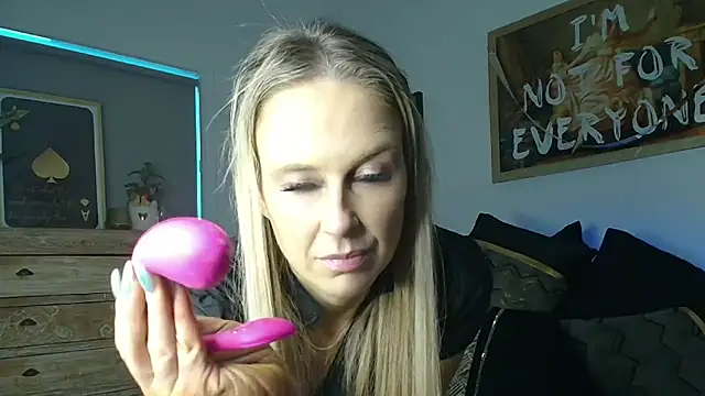 imyourgoodgirl69 online show from 29, 3, 2026