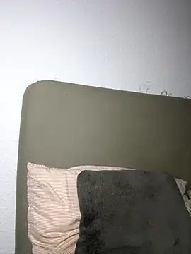 Snapshot of stelli_99 chatting on 14, 11, 2025 stelli 99 online show from 14, 11, 2025