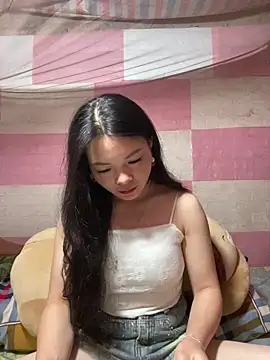 Snapshot of Aminotran chatting on 10, 9, 2025 Aminotran online show from 10, 9, 2025