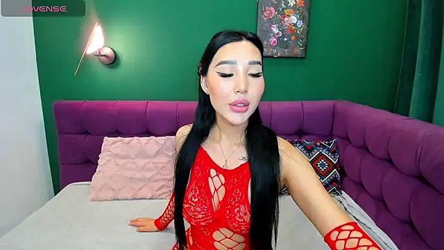 Jennifer Munoz online show from 10, 10, 2025