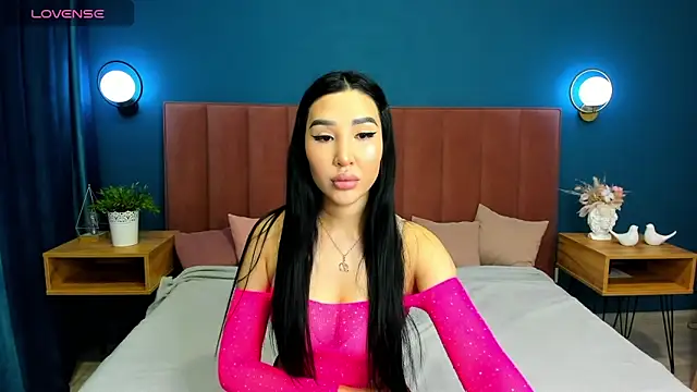 Jennifer Munoz online show from 12, 11, 2025